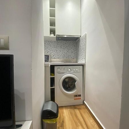 Luxury Apartment In Blloku Area 티라나 외부 사진