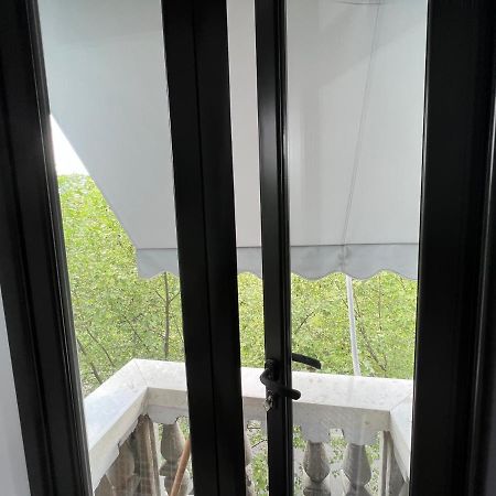 Luxury Apartment In Blloku Area 티라나 외부 사진