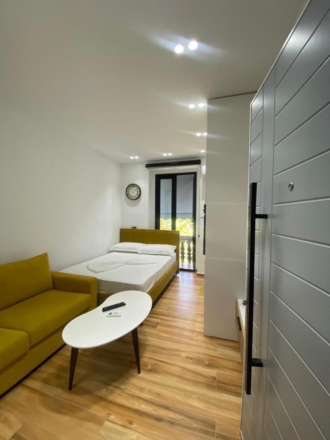 Luxury Apartment In Blloku Area 티라나 외부 사진
