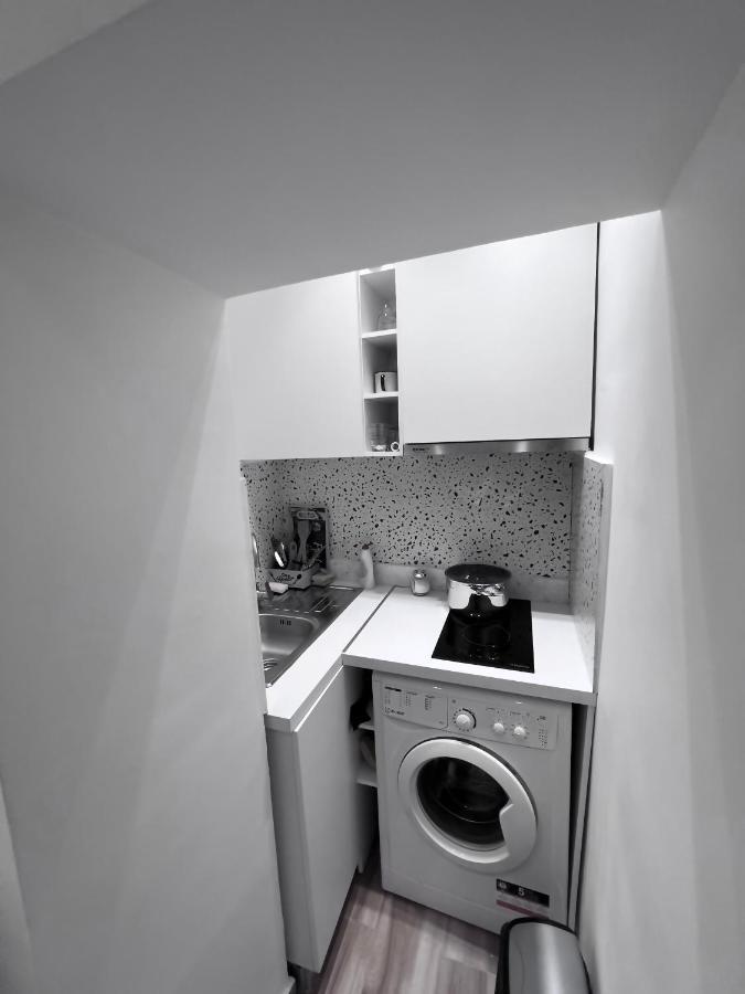 Luxury Apartment In Blloku Area 티라나 외부 사진