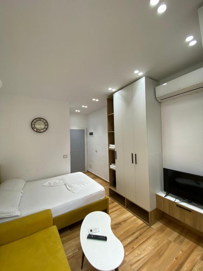 Luxury Apartment In Blloku Area 티라나 외부 사진