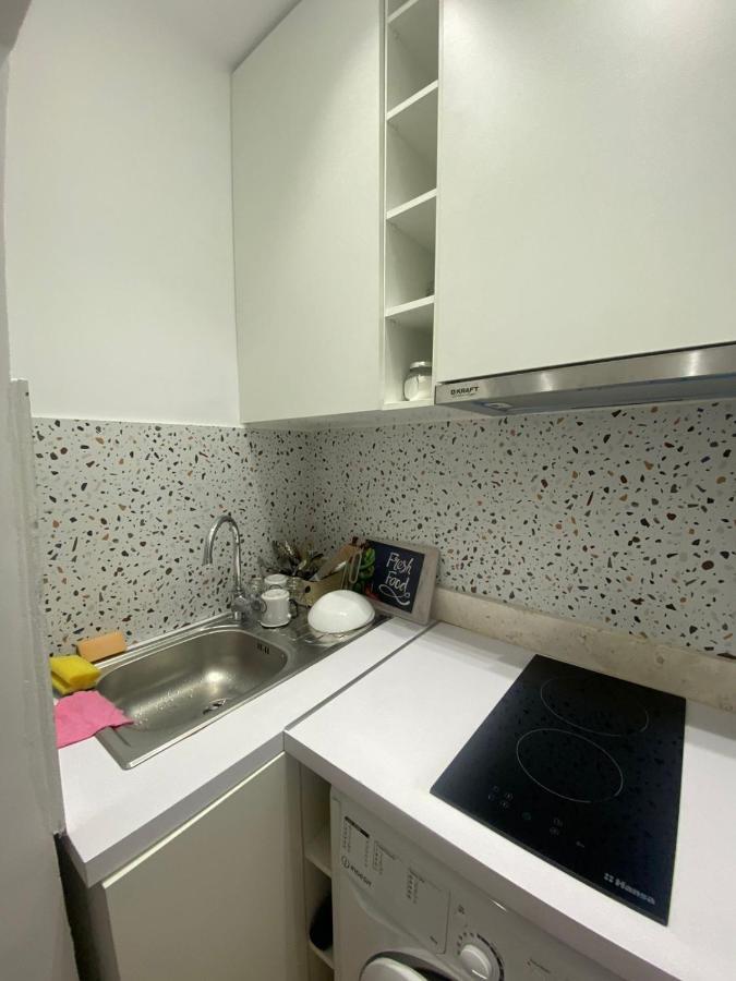 Luxury Apartment In Blloku Area 티라나 외부 사진