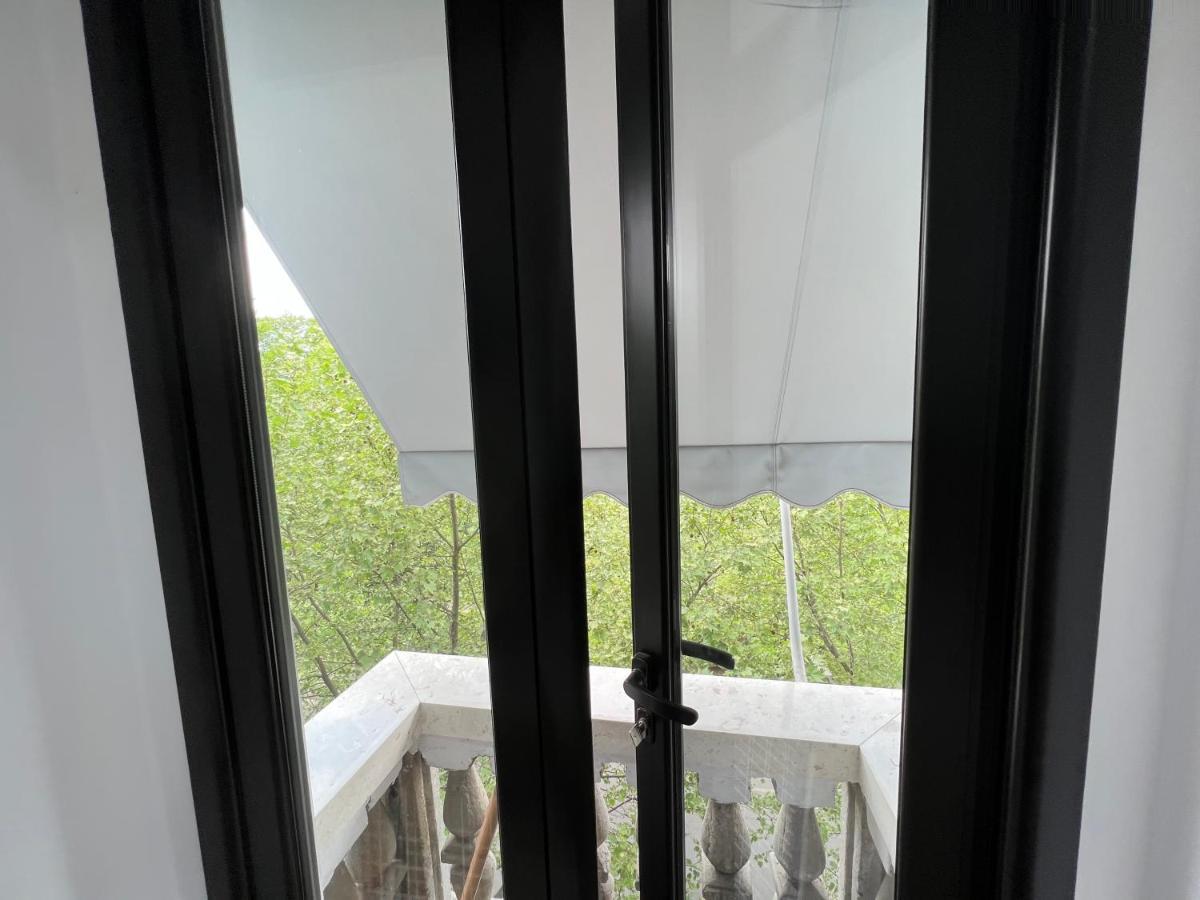 Luxury Apartment In Blloku Area 티라나 외부 사진